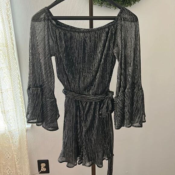 Lush shimmery black silver dressy romper size medium NEW - Picture 1 of 7